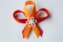 523-svatební vývazek červeno-oranžový s bílou kytičkou