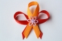529-svatební vývazek červeno-oranžový s fialovou kytičkou