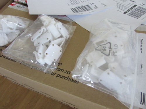 klipsy-k-rautove-sukni-1