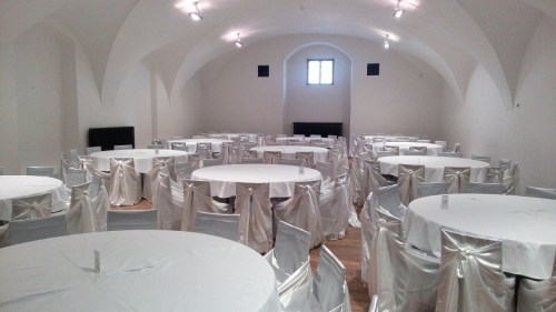 potahy-pujcovna-litomysl-svatba-zamek-litomysl-zamecke-navrsi-6