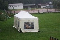 pronajem-party-stan-s-bocnicemi