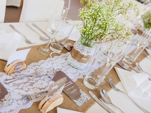 stredovy-pas-na-stul-juta