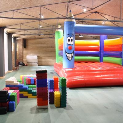 Skakaci Hrady Na Svatbu Oslavu 10