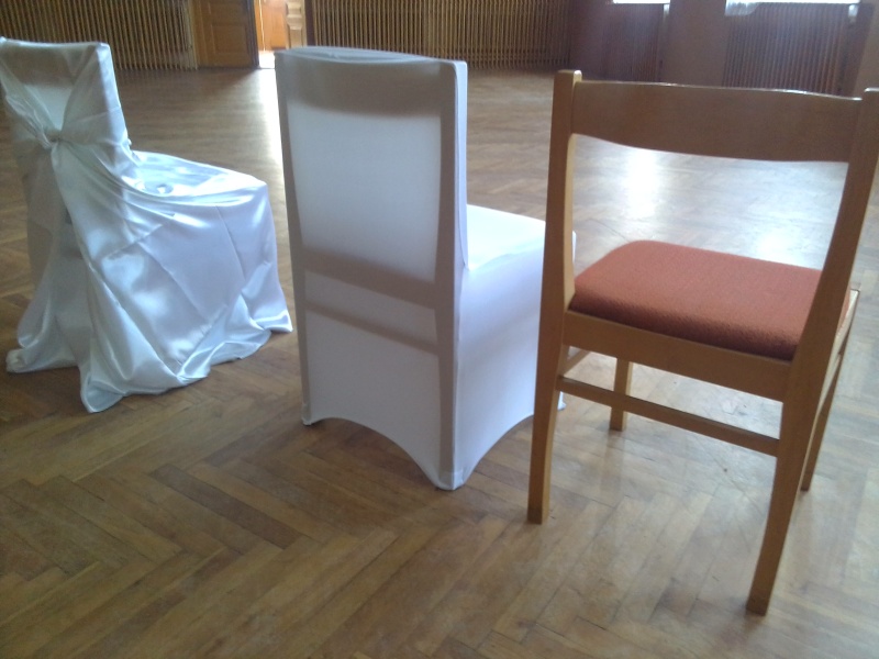 Potahy na klasické židle v kulturácích a sokolovnách
